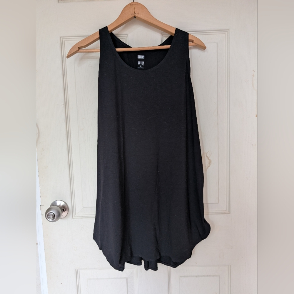 Uniqlo Black Workout Tank Top XL
